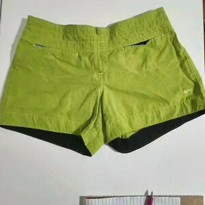 Nike shorts M